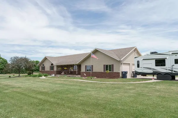 W5546 Sun Rd, Clyman, WI 53039