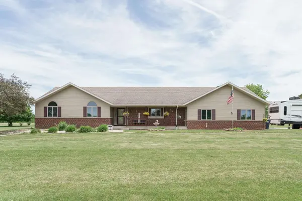 W5546 Sun Rd, Clyman, WI 53039