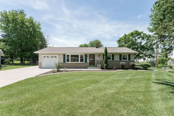 205 Marguerite Ct, Mayville, WI 53050