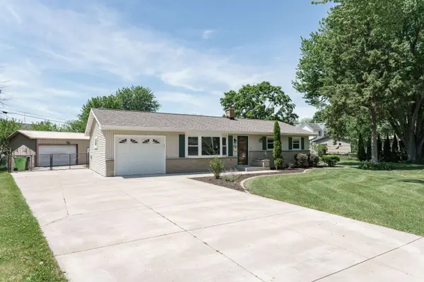 205 Marguerite Ct, Mayville, WI 53050