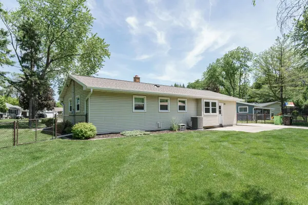 205 Marguerite Ct, Mayville, WI 53050