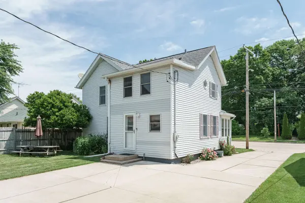617 N Main St, Mayville, WI 53050