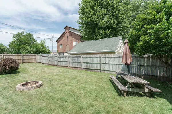 617 N Main St, Mayville, WI 53050