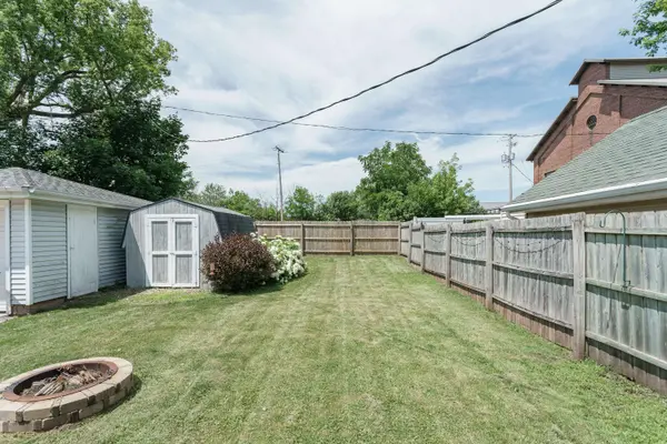 617 N Main St, Mayville, WI 53050