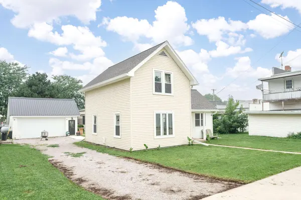 103 S Madison St, Friesland, WI 53935
