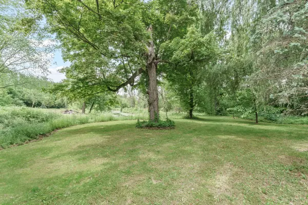 W1852 Iowa Rd, Herman, WI 53035