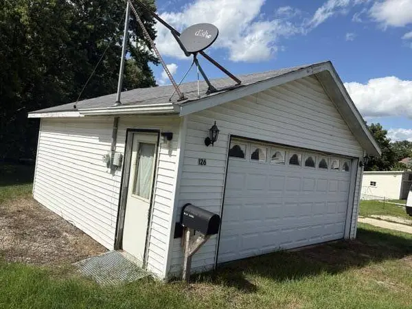 126 S Nebraska St, Horicon, WI 53032