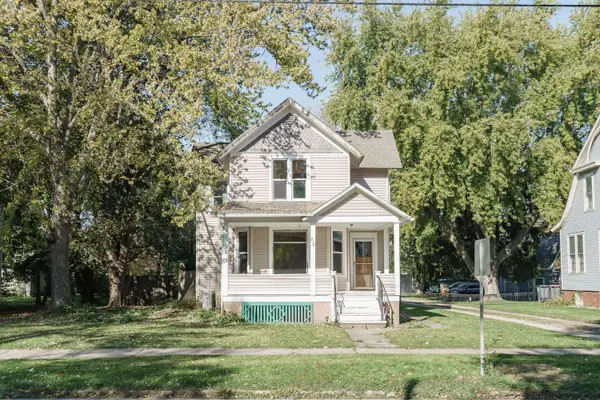 210 N Main St, Reeseville, WI 53579