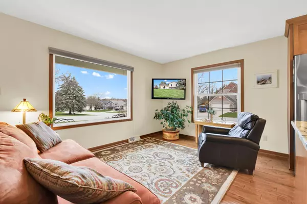 W236N7036 Summit Ct, Sussex, WI 53089