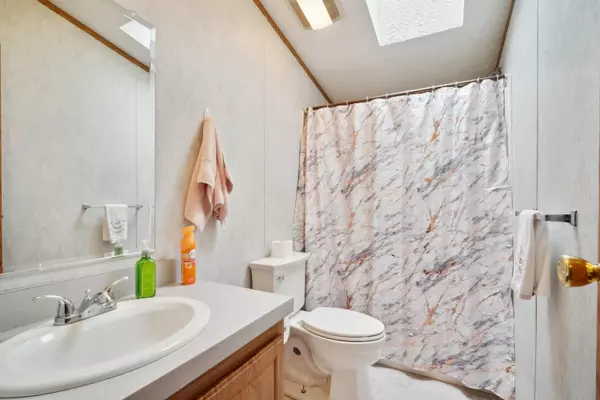 286 Ember Ct, New Chester, WI 53952