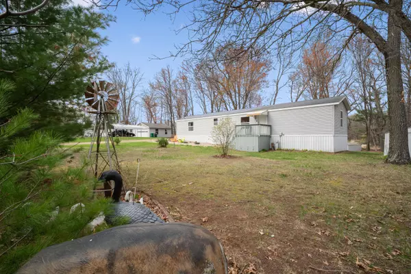 286 Ember Ct, New Chester, WI 53952