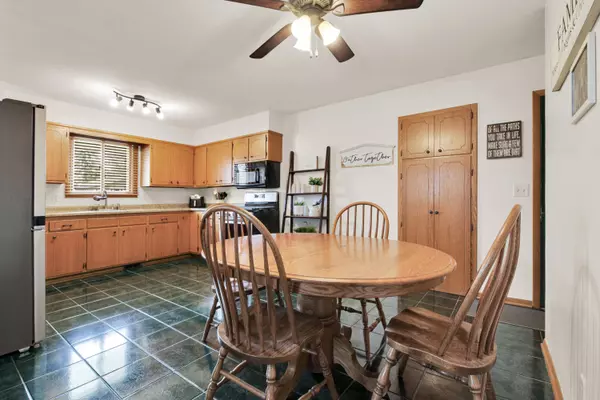 2010 Hemlock St, West Bend, WI 53090