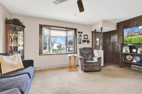 1915 Canary St, West Bend, WI 53090