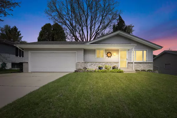 2010 Hemlock St, West Bend, WI 53090