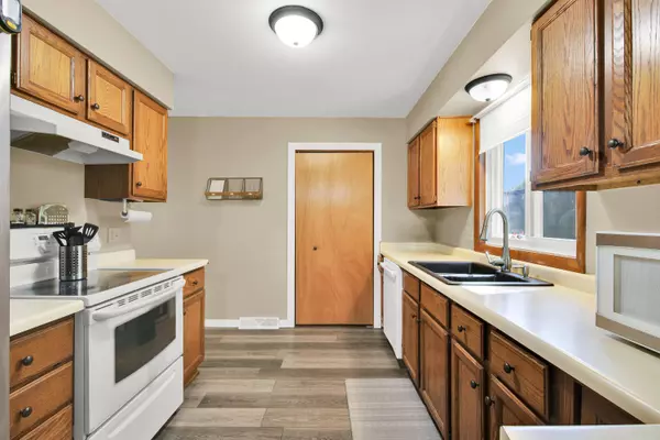 1126 Schoenhaar Dr, West Bend, WI 53090