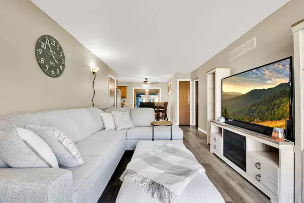 1126 Schoenhaar Dr, West Bend, WI 53090