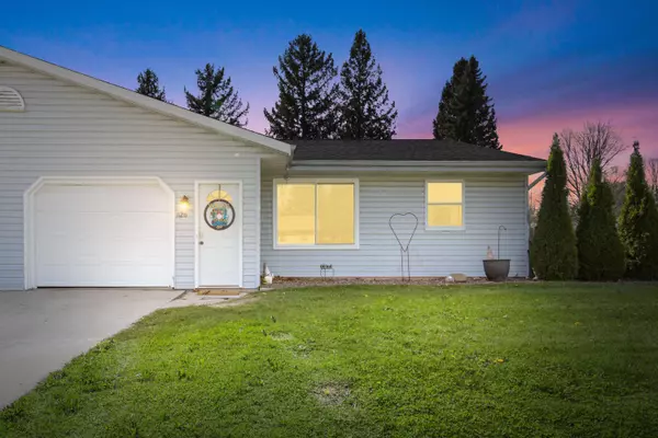 1126 Schoenhaar Dr, West Bend, WI 53090