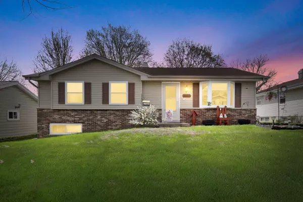 1915 Canary St, West Bend, WI 53090