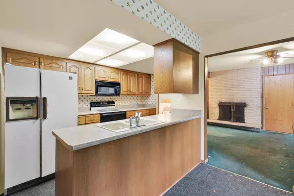 W223N4820 E View Dr, Lisbon, WI 53089