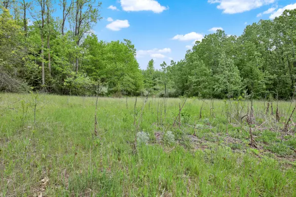 1804 Shalom Dr, Farmington, WI 53090