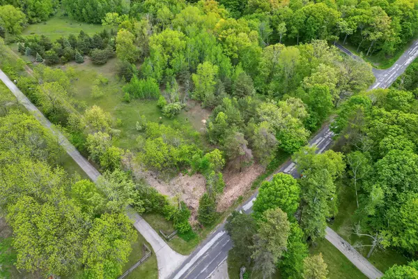 1804 Shalom Dr, Farmington, WI 53090