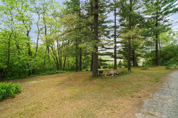 550 Howard Ave, Slinger, WI 53086