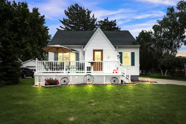 445 N Madison St, Waupun, WI 53963