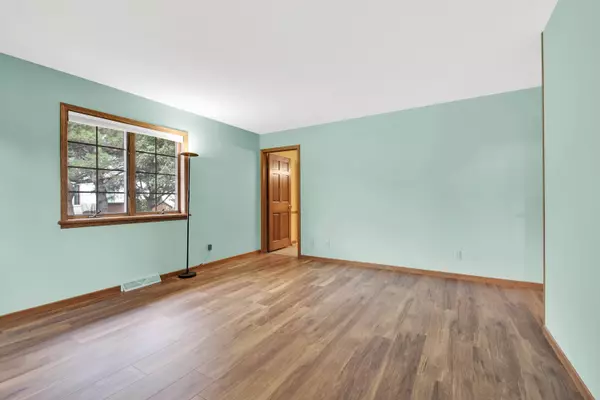 592 Ashbury Dr, Fond Du Lac, WI 54935