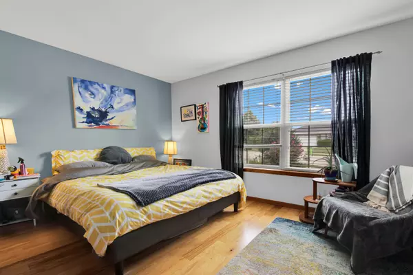 1643 Cardinal Dr, Hartford, WI 53027