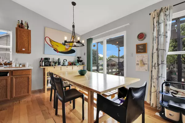 1643 Cardinal Dr, Hartford, WI 53027