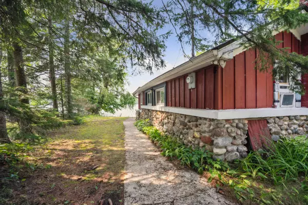 N11113 Newton Lake Rd, Stephenson, WI 54104