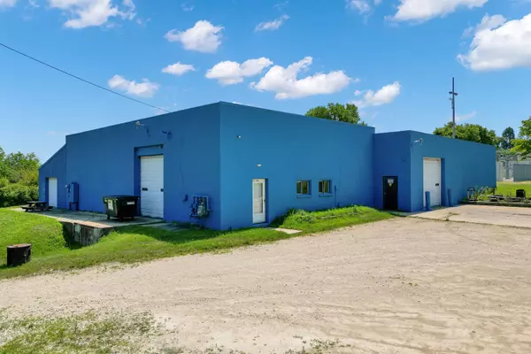 5296 Cty Hwy P -, West Bend, WI 53095