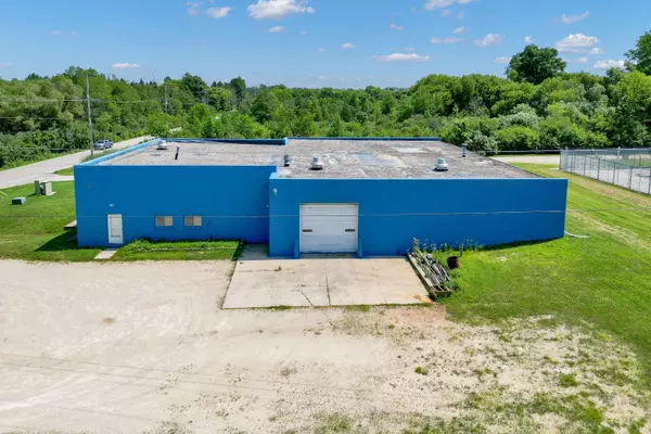 5296 Cty Hwy P -, West Bend, WI 53095