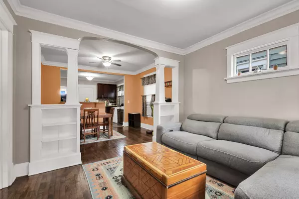 1916 S 71st St, West Allis, WI 53219