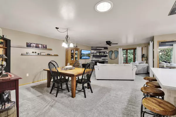 315 Hartford Sq Unit 2, Hartford, WI 53027