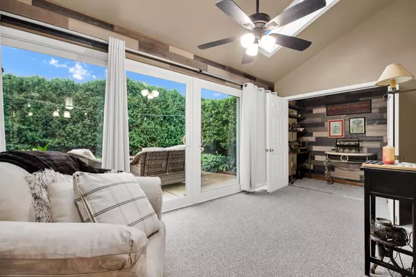 315 Hartford Sq Unit 2, Hartford, WI 53027