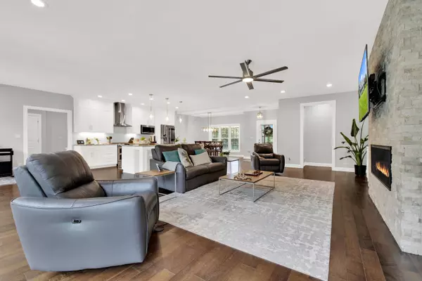 742 Charolais Dr, Slinger, WI 53086