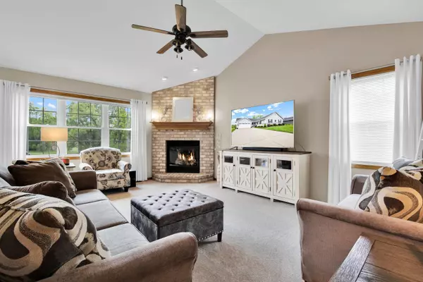 6905 Jamestown Ct, Trenton, WI 53090