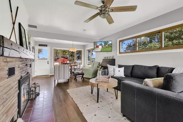 2315 Belfast Ln, Erin, WI 53027