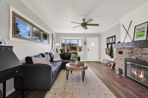 2315 Belfast Ln, Erin, WI 53027