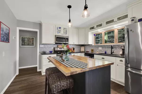 2315 Belfast Ln, Erin, WI 53027