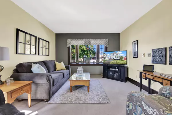 1438 Parkview Dr, Kewaskum, WI 53040