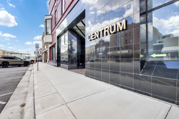 120 N Main St, West Bend, WI 53095