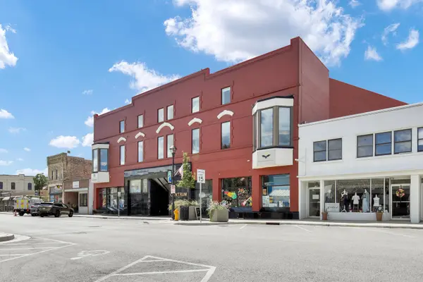 120 N Main St, West Bend, WI 53095