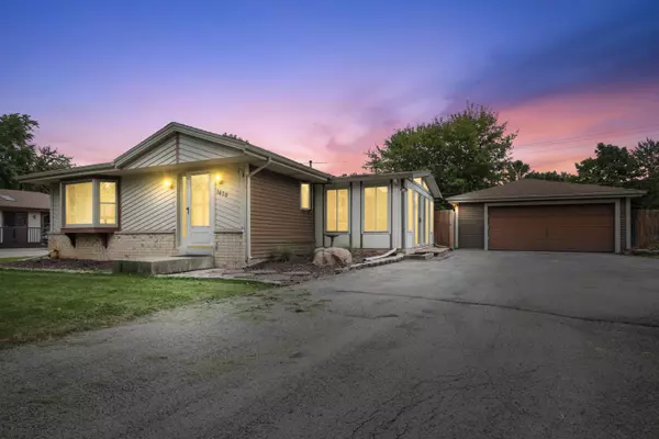 1620 S 171st St, New Berlin, WI 53151