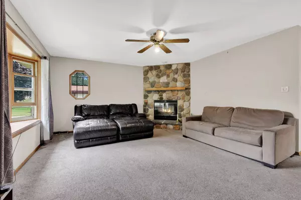 1620 S 171st St, New Berlin, WI 53151