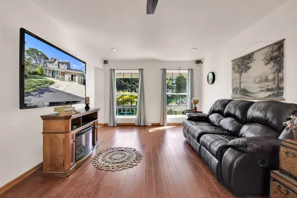 2350 E Sandy Acre Rd, West Bend, WI 53090