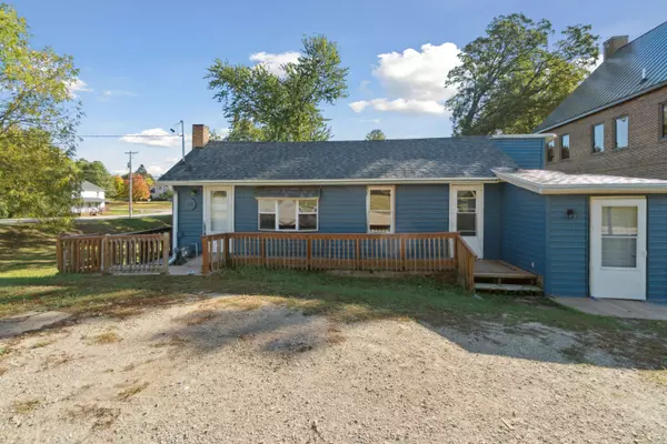 122 N STATE St, Neshkoro, WI 54960