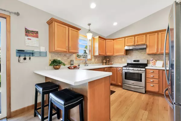 1301 Goldcrest Ct, West Bend, WI 53095