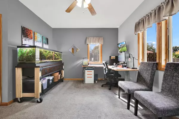 7337 N Vine St, Lannon, WI 53046